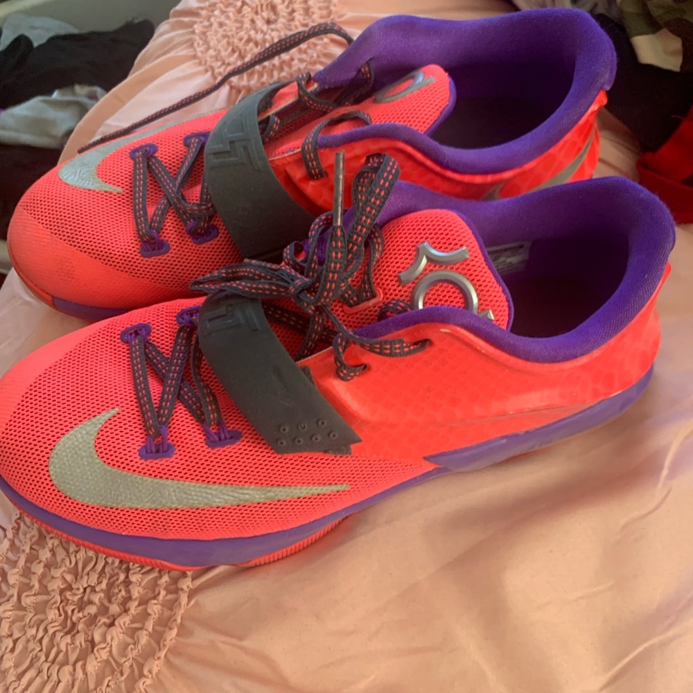 KD Sneakers